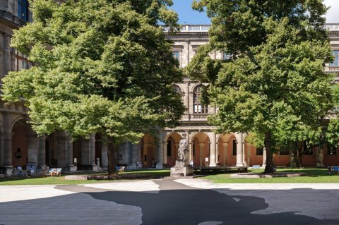 Arkadenhof Universität Wien